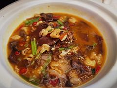 -阿瓦山寨·湘菜现炒·剁椒鱼头王(咸阳总店)
