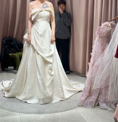 -PAI婚纱礼服设计馆【大牌租赁/高级定制】