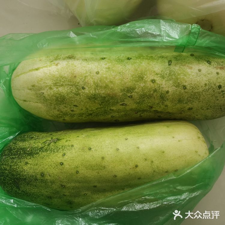 这是一款适合清炒的清炒黄瓜