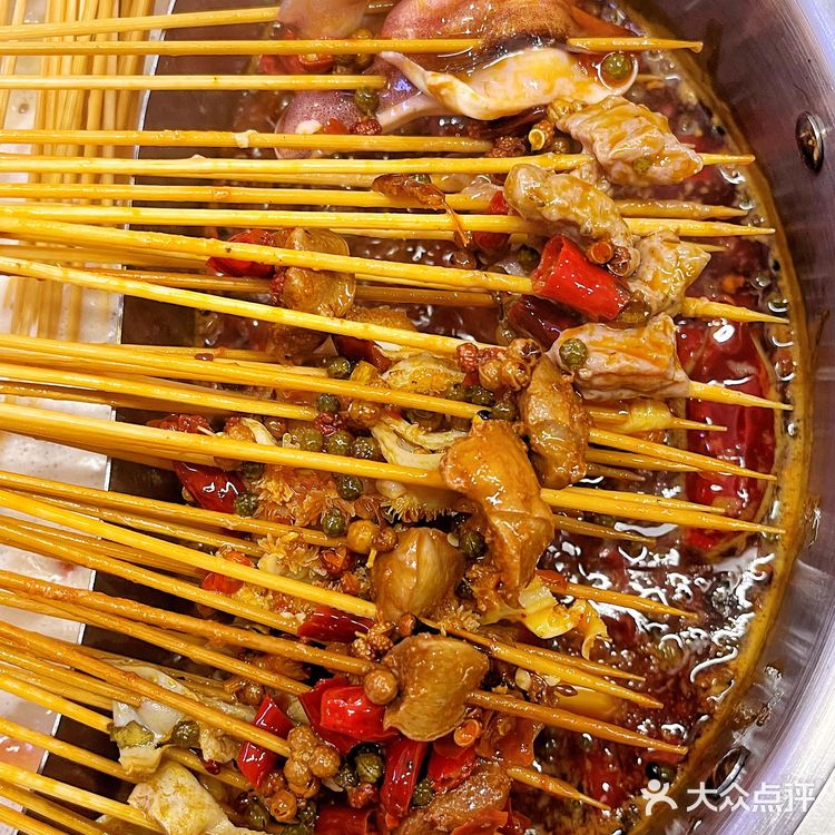 签小二串串火锅｜食材新鲜锅底正宗