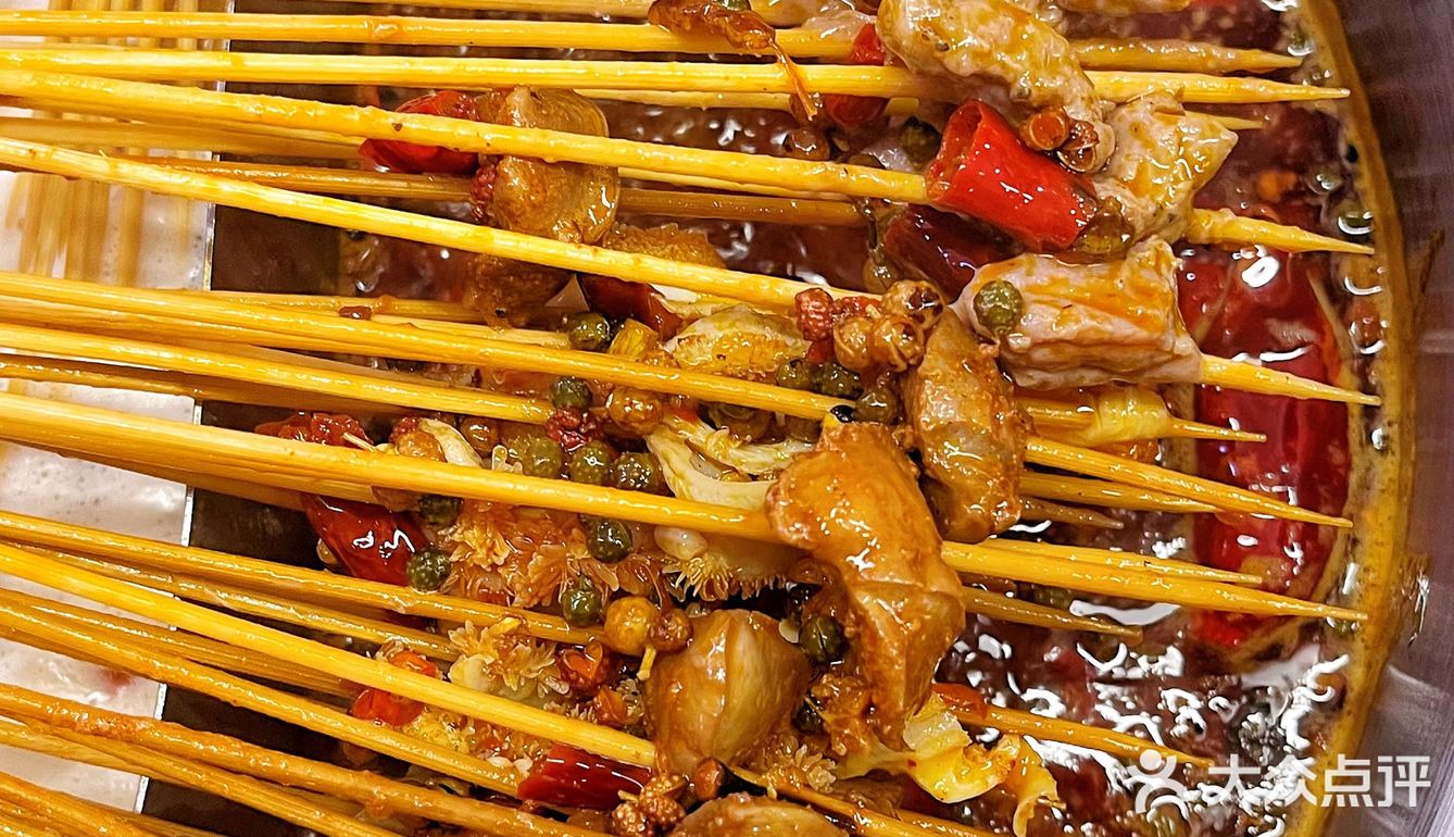 签小二串串火锅｜食材新鲜锅底正宗