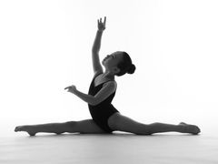 -炫艺舞蹈培训中心(枫尚奥特莱斯店)