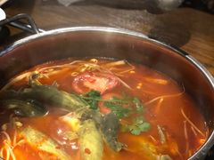 酸汤鱼火锅-阿婉贵州苗家酸汤鱼(梅林店)