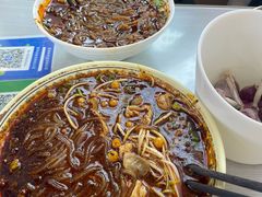 -崇州余荞面(落虹桥店)