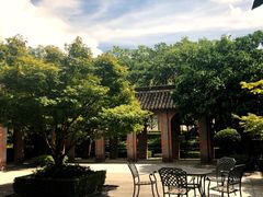 -上海玫瑰园度假酒店