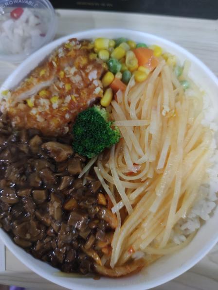外婆卤肉饭(游仙店)-"外卖也经常点这家,感觉味道不错,份量足,.