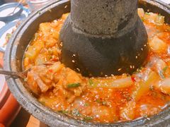 招牌陶锅洋芋鸡-觅山云南菜(泊富ICITY店)