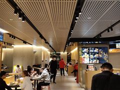 大堂-麦当劳(龙阳路店)