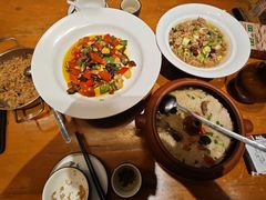 -老滇山寨•云南特色菜•地方菜•民族风情歌舞表演(金碧店)