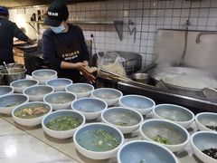 -老新隆牛肉锅贴(新街口店)
