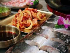 -围炉肉舍•炭烤活鳗•丹东海鲜烤肉(步行街店)