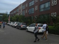 -中地华冠羽毛球俱乐部