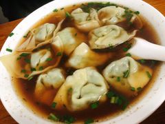荠菜肉大馄饨-吴家馄饨