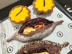-HOT CRUSH趁热集合·现烤面包(上海环球港店)