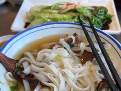 -潮界(LU·ONE凯德晶萃广场店)