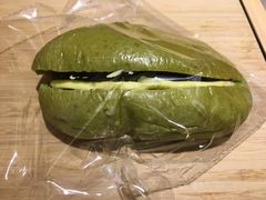 抹茶红豆牛油包-PAPER STONE BAKERY(天环店)