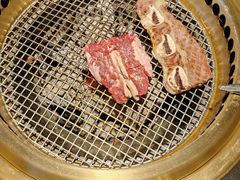 -铭牛烧肉·和牛海鲜自助(高新月牙湖店)