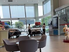 -上海和裕一汽丰田4S店(七宝店)