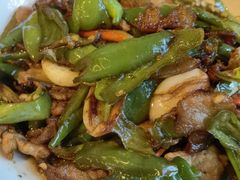 辣椒炒肉-洋沙湖湖色生鲜主题餐厅