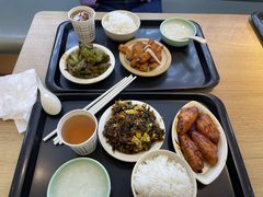 -荟选餐饮徐家汇社区食堂(徐虹北路店)