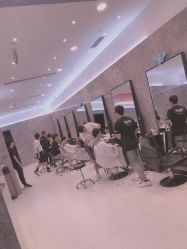 -TONI&GUY