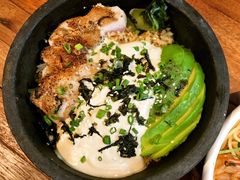 牛油果吞拿鱼石锅饭-ATLAS COFFEE(雅居乐中心店)