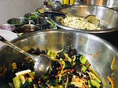 -缘福乡村铁锅炖民宿(八达岭店)