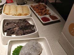 -海底捞火锅鲜切牛肉主题店(长寿路店)