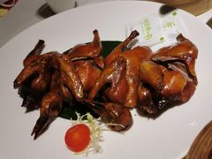 红烧乳鸽-東海海鲜酒家(中信广场店)