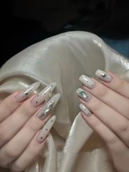 -U3美甲美睫沙龙