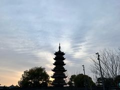 -龙华寺