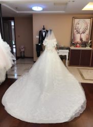 点击看大图 -拉瑞娜LaReine婚纱礼服高级定制
