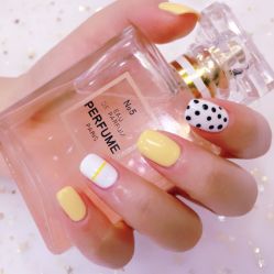 -蜜丝卡伦美甲美睫半永久