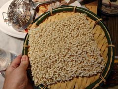 -尚尚仙·酸汤猪手·猪肚鸡火锅(华联万柳购物中心店)