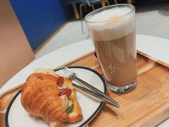 -LAVAZZA 拉瓦萨咖啡(北外滩来福士店)
