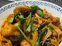 甘肃麻辣烫-橦橦小马扎烧烤 (传媒大学店)