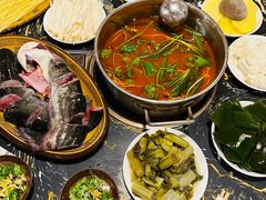 -老凯里苗岭酸汤鱼酸汤牛肉(百里杜鹃路店)