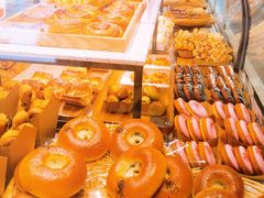 -巴黎贝甜(大宁国际商业广场店)