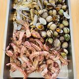 自助渔什么忘了。 自己挑食材，清蒸或白灼。