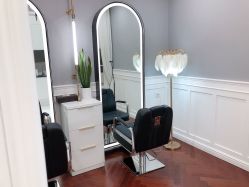 -IUME HAIR SALON