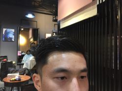 -MOVAN  HAIR莫凡匠人发型屋