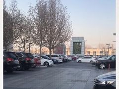 -北京华联万柳购物中心-停车场
