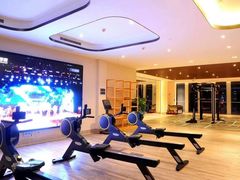 -黄金时代游泳健身云畔会所(绿地中心双子塔店)