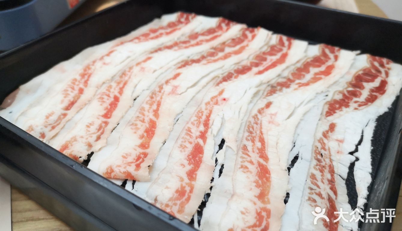 身边几个健身的小伙伴极力推崇。肉果然不错