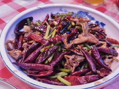 -肥小宝·金牌油焖大虾(襄阳龙虾地标店)