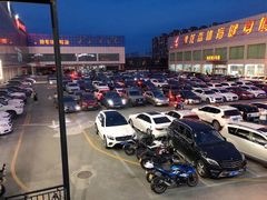 -健龙森俱乐部·游泳·健身·羽毛球综合体育馆