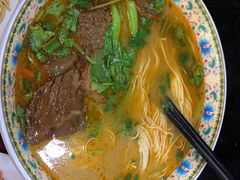 -金杨拉面王小吃面馆·牛三宝面·红烧牛肉粉