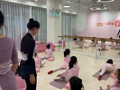 -韵姿少儿舞蹈(北外滩校区)