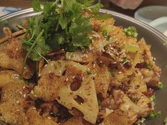 -川流不息·地道川菜·小龙虾(新松江路店)