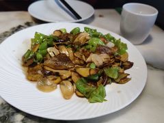-蔼若春.传承三十年云南菜(金碧公园店)